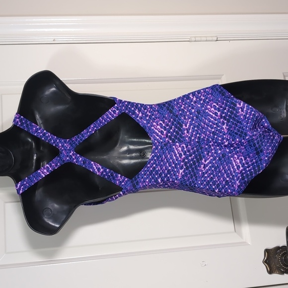 Speedo Ultra back One Piece Swimsuit Size 6 - Picture 6 of 14